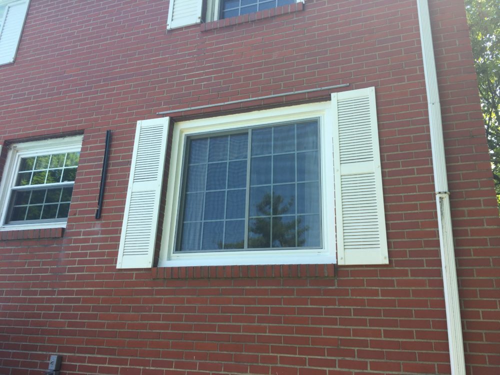 jerome window w grids and brick