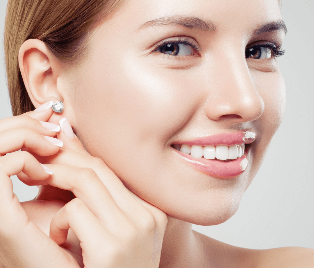 women-wearing-earrings